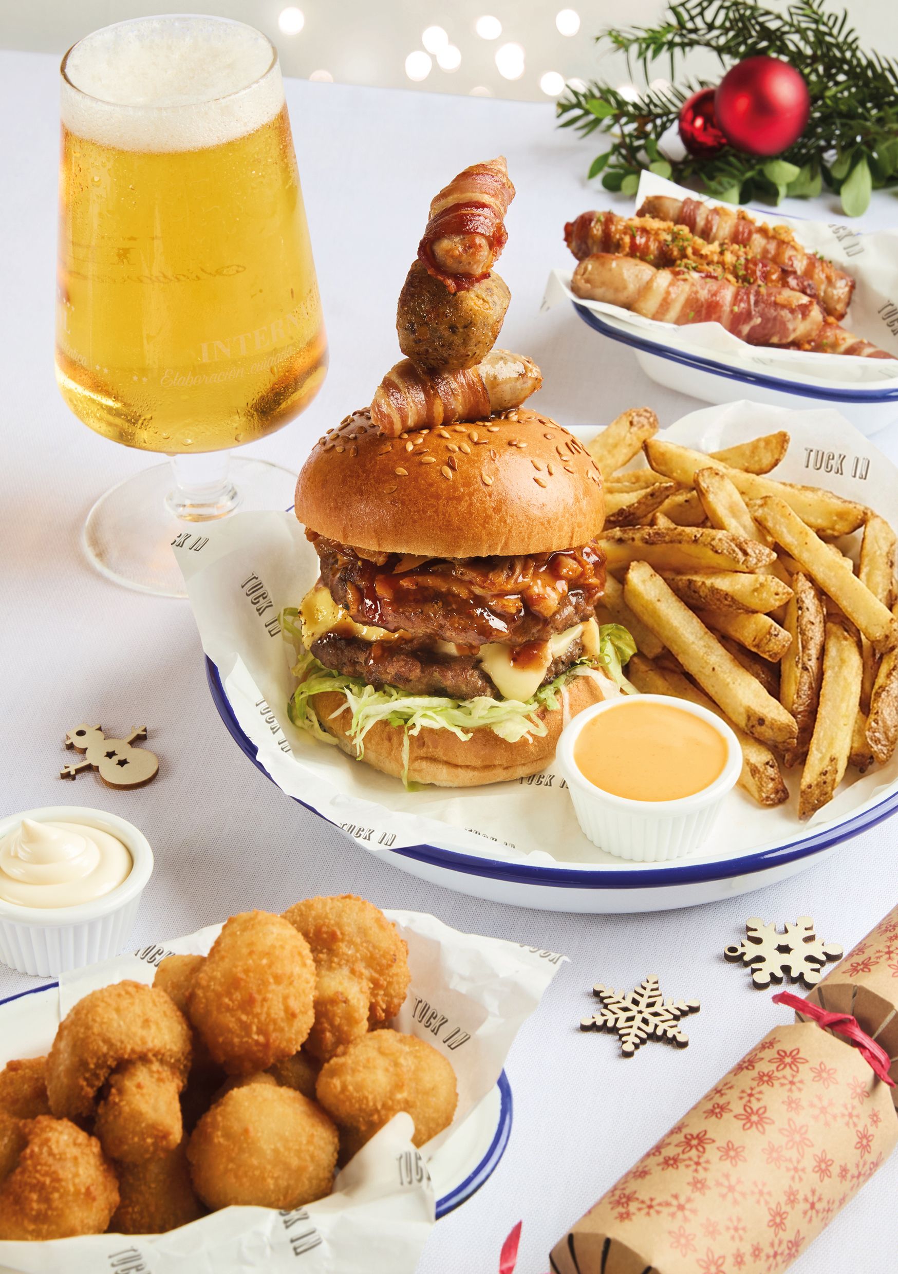 Festive Lunch & Dinner at The Attleborough Arms in Nuneaton
